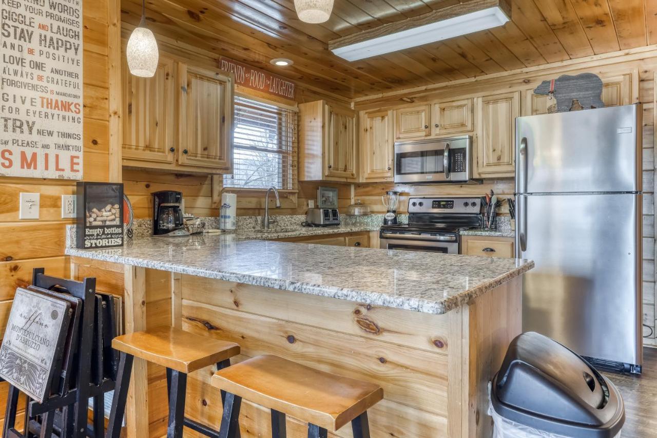 Holly Berry Villa Пиджен Фордж Екстериор снимка