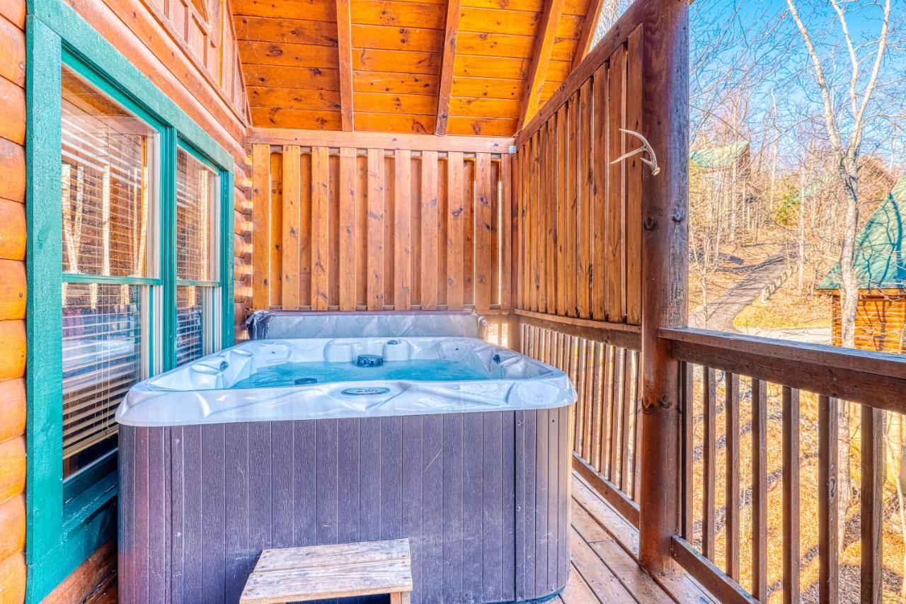 Holly Berry Villa Пиджен Фордж Екстериор снимка