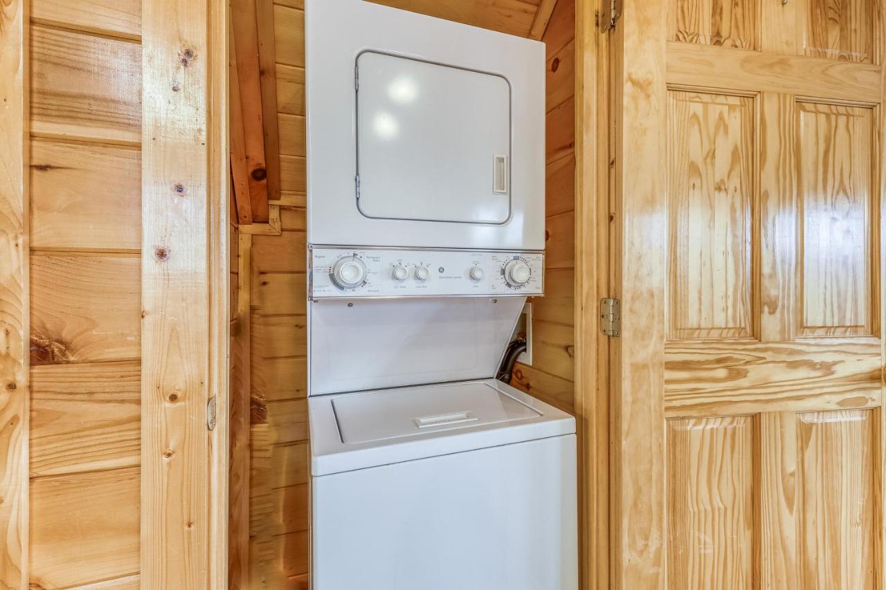 Holly Berry Villa Пиджен Фордж Екстериор снимка