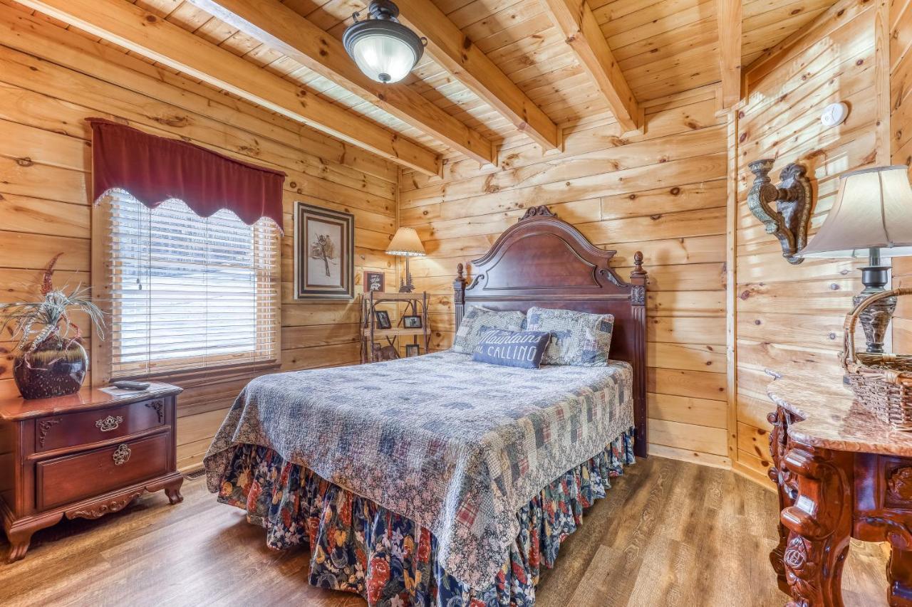 Holly Berry Villa Пиджен Фордж Екстериор снимка