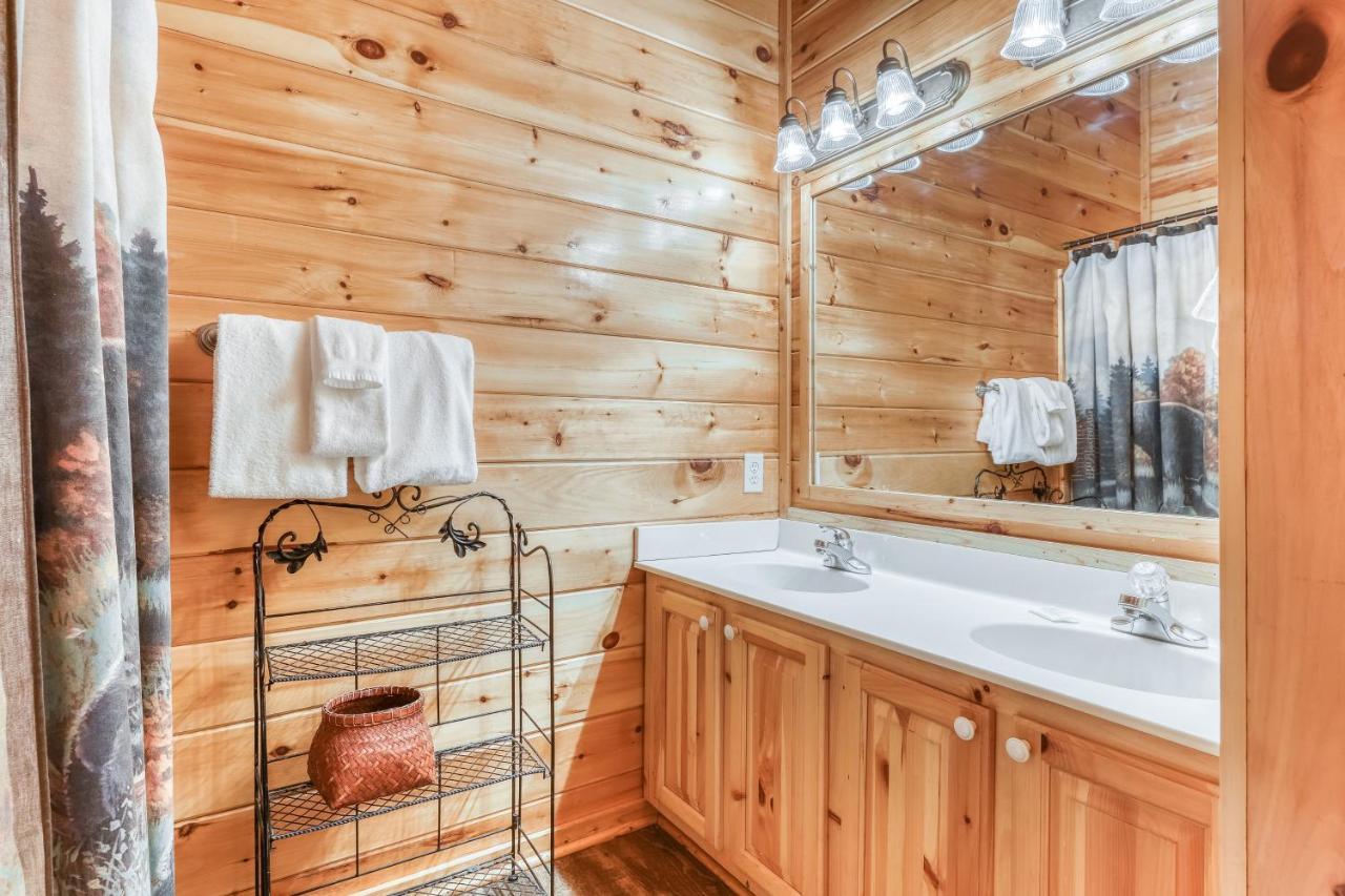 Holly Berry Villa Пиджен Фордж Екстериор снимка